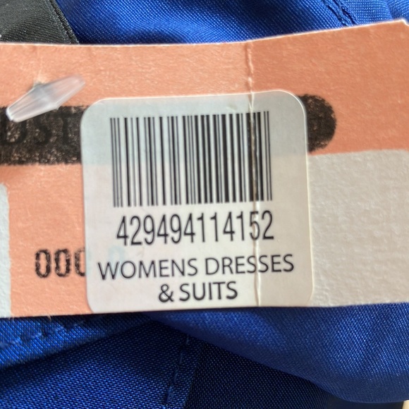 Adrianna Papell Scalloped Cocktail Dress - Picture 10 of 10